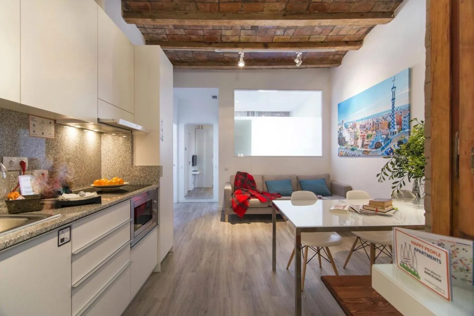 Happy People Sagrada Familia Apartments Barcellona Spagna