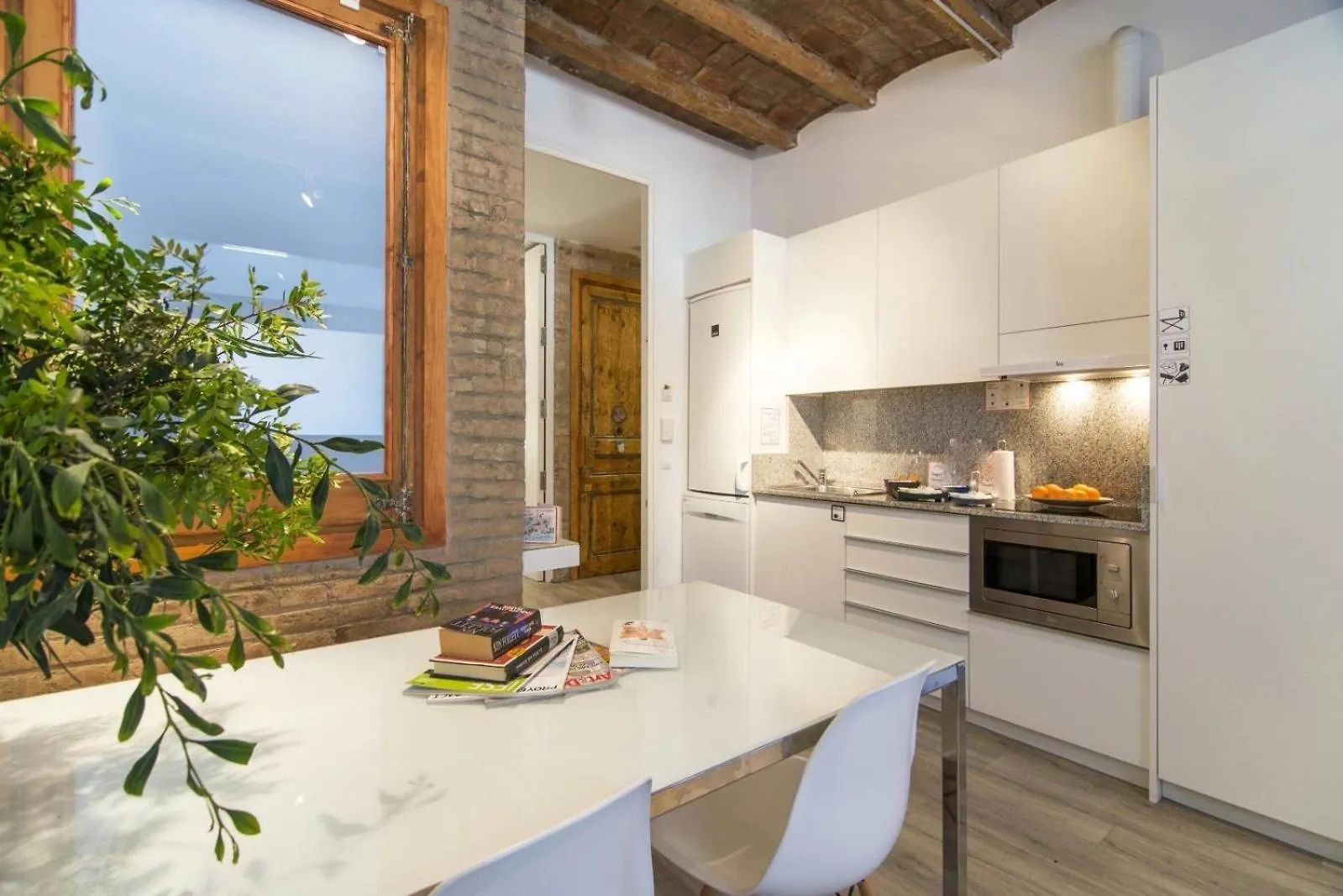 Happy People Sagrada Familia Apartments Barcelona Hiszpania