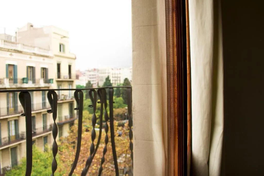 Happy People Sagrada Familia Apartments Barcelona