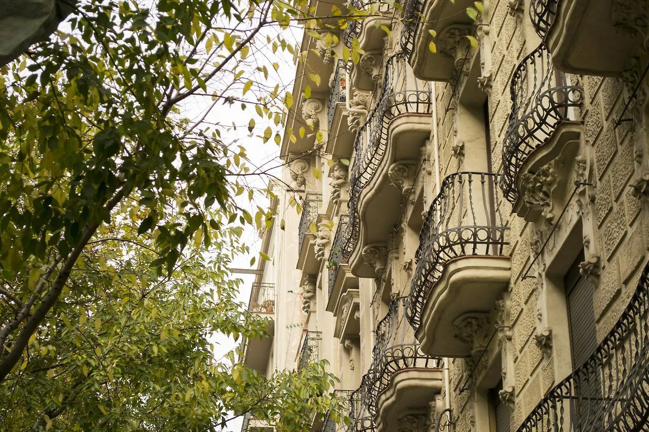 Happy People Sagrada Familia Apartments Barcellona