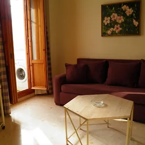 apartaments-sant-jordi-comtal-33.topbarcelonahotels.com/