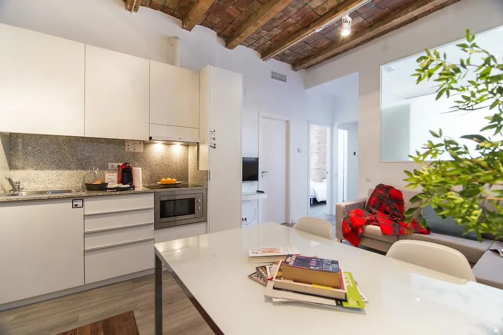 Happy People Sagrada Familia Apartments Barcelona Spain