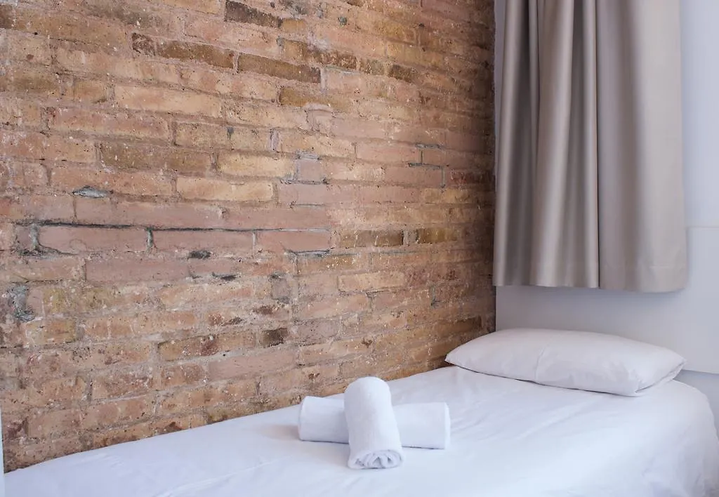Happy People Sagrada Familia Apartments Barcelona